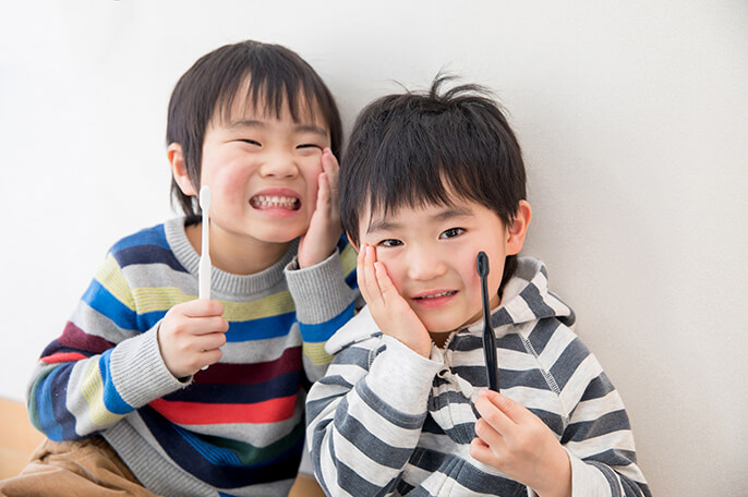 子どもと歯ブラシ